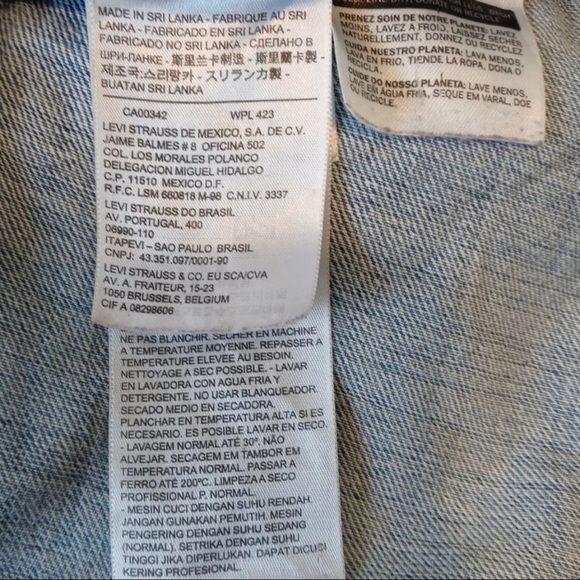 Vintage Levi’s Light Wash Distressed Trucker Jean Jacket Sz M - Picture 10 of 12